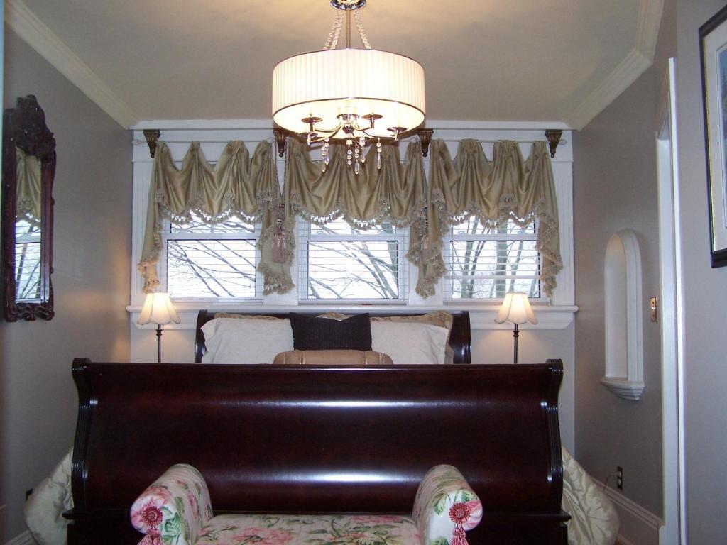 Creighton Manor Inn Bed & Breakfast Orillia Room photo